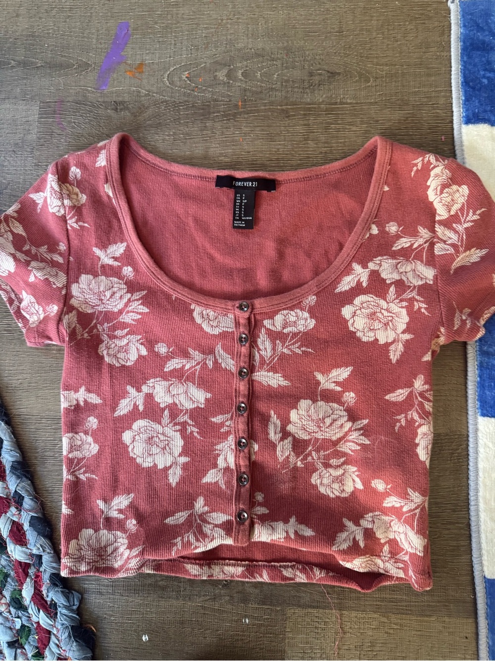Forever 21 Dusty Rose Floral Button-Front Crop Top